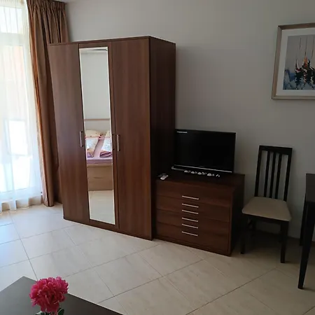 Midia Grand - S Vyhledem Na * אהלוי