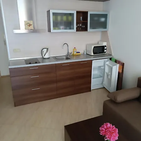 Midia - S Vyhledem Na * Aheloy