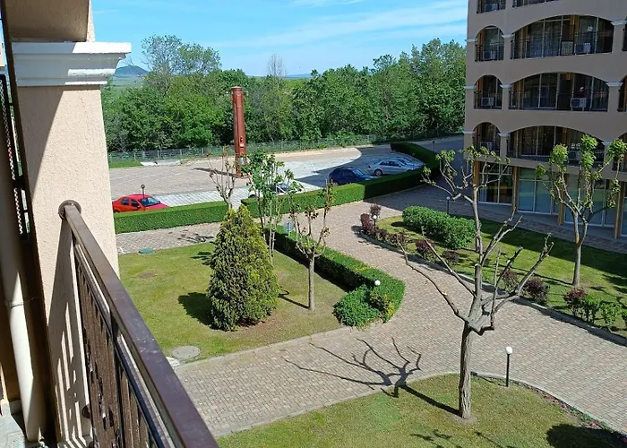 Апартамент Midia Family - S Vyhledem Na Ахелой